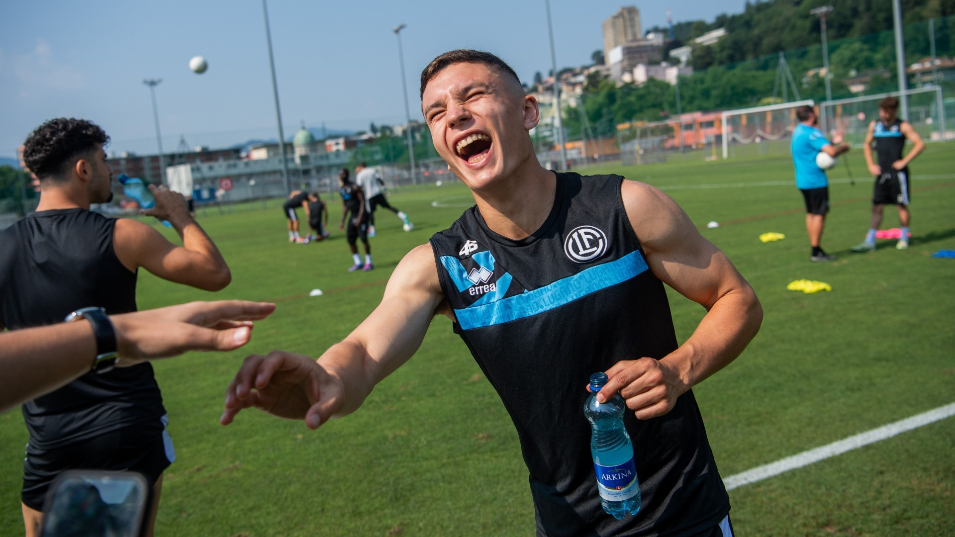 Khám Phá Mattia Zanotti - Hậu Vệ Trẻ Đầy Triển Vọng