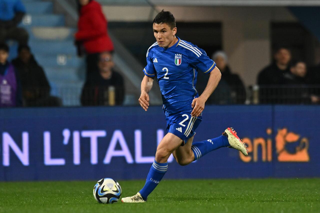 Khám Phá Mattia Zanotti - Hậu Vệ Trẻ Đầy Triển Vọng