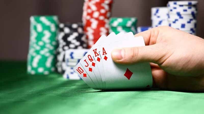 Mậu binh binh lủng là gì? Nguyên nhân và cách tránh mất tiền - Top Game