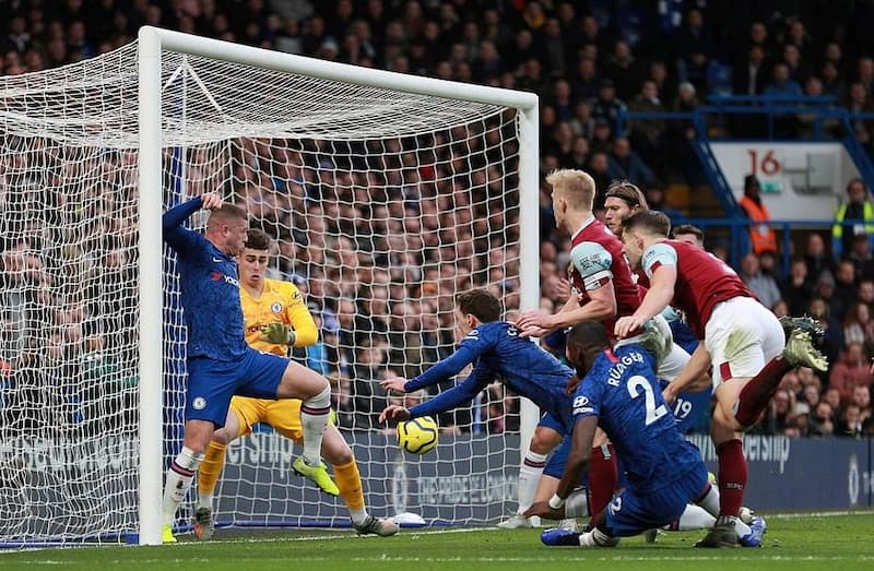 Vai trò của DM trong bóng đá