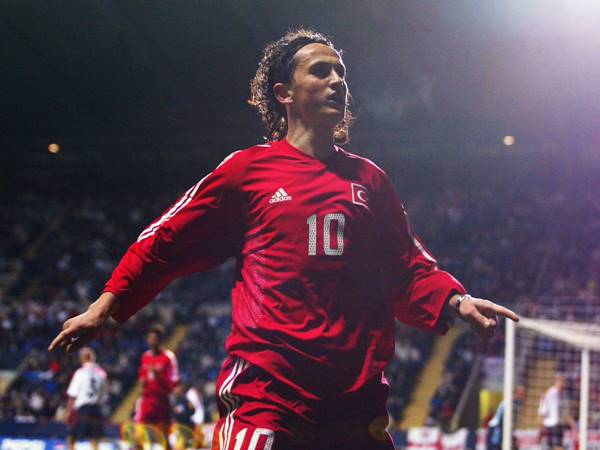 Các huấn luyện viên nổi tiếng thường hay dùng đội hình 4-2-4