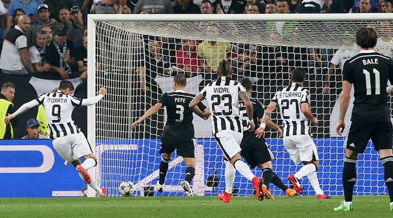 Poker Trong Bóng Đá Là Gì? Khám Phá Những Kỷ Lục Đáng Nhớ