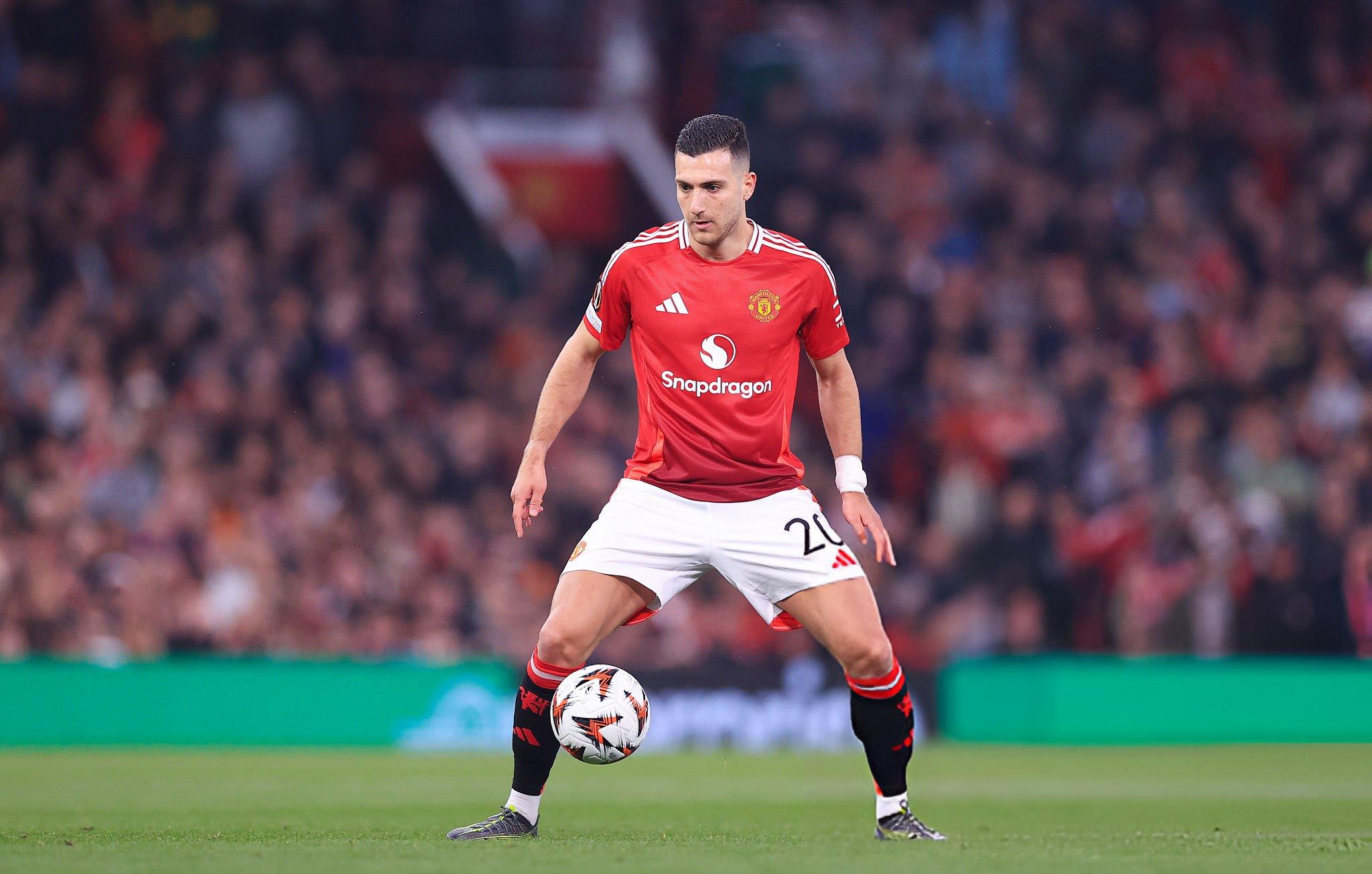 Diogo Dalot thay đổi số áo thi đấu tại Manchester United