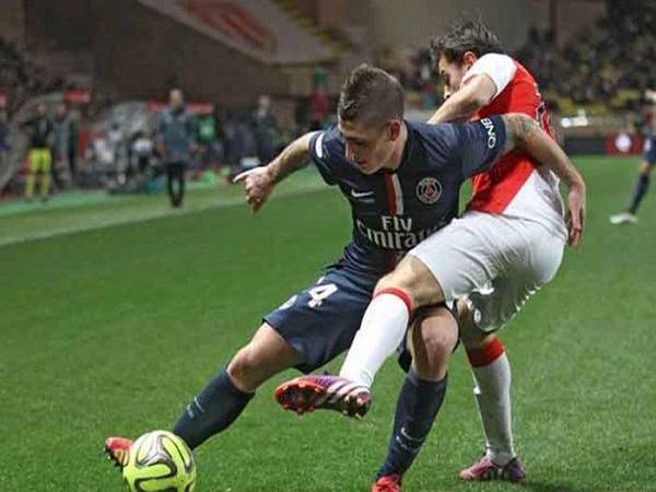 Tì Đè Trong Bóng Đá Là Gì? Hướng Dẫn Thực Hiện Kỹ Thuật Chi Tiết