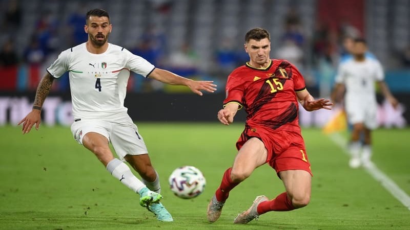 Wingback là gì? Khái niệm và vai trò chiến thuật