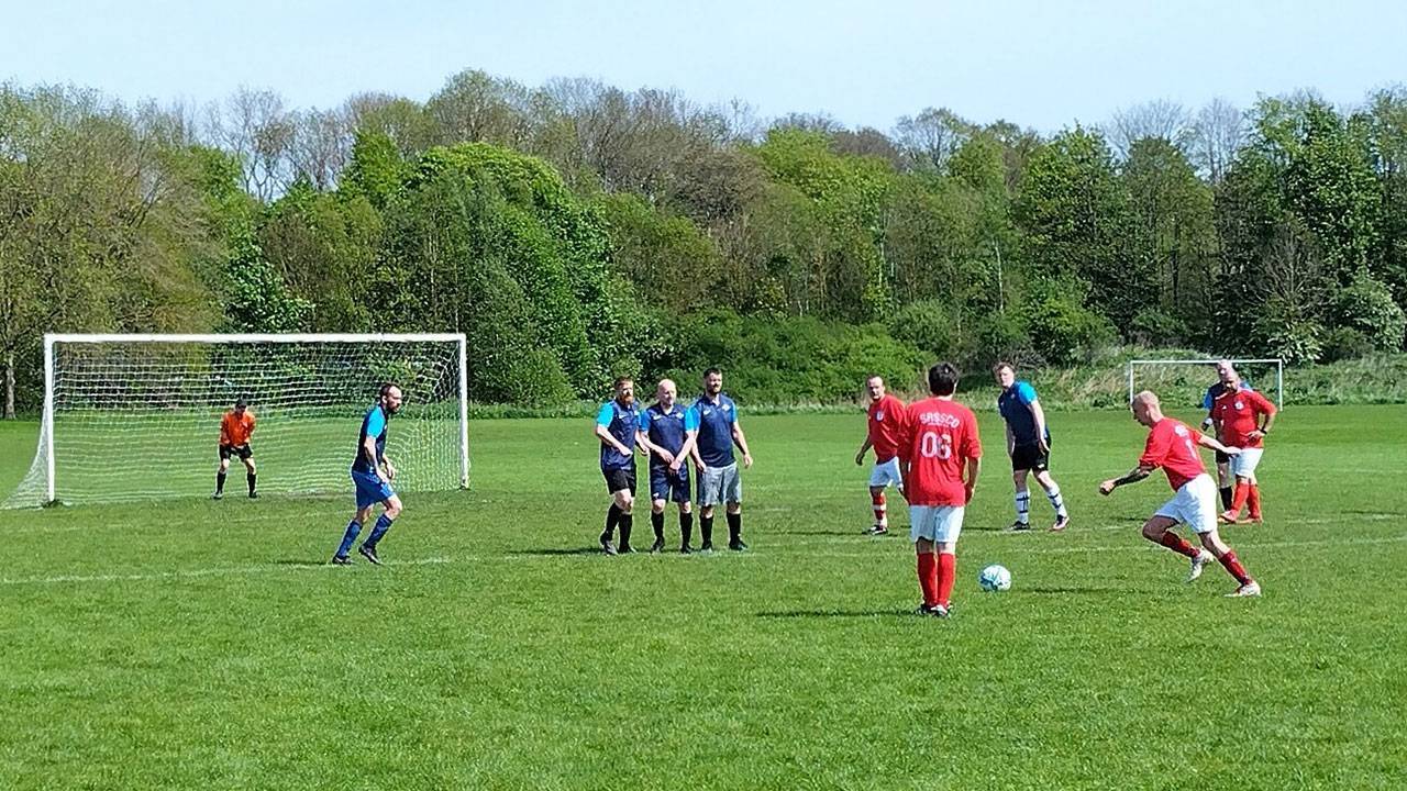 Giải Đáp: 1 Trận Bóng Đá Bao Nhiêu Phút? Có mấy hiệp?