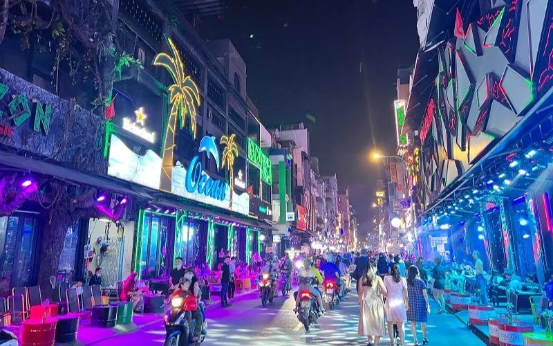 Sài Gòn đi đâu chơi về đêm? Top 26 địa điểm dành cho dân cú đêm