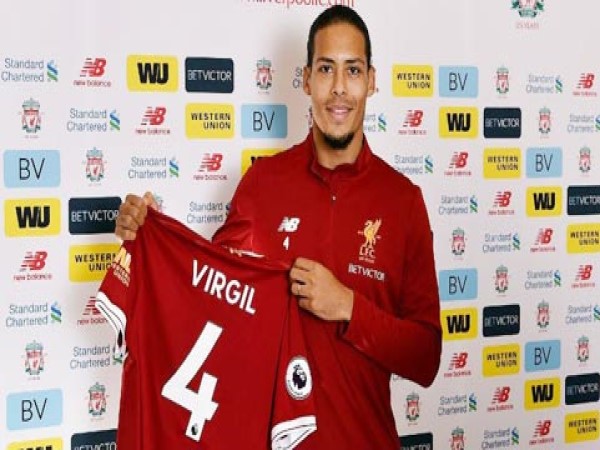 Virgil van Dijk trong màu áo đội tuyển Hà Lan