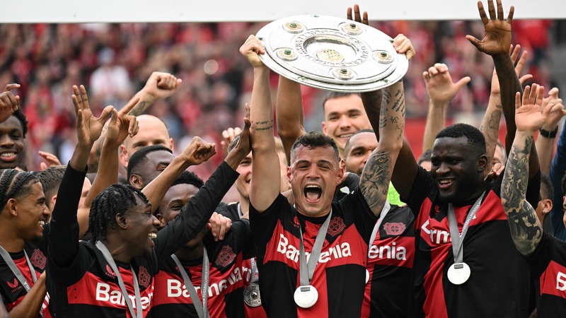 Cầu thủ Granit Xhaka - Cái kết cho một cá tính ngang tàn