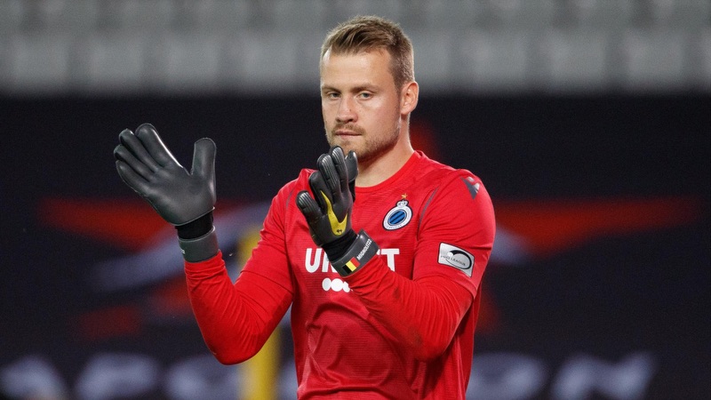 Nhưng ngoài bóng đá, cái tên này còn để lại ấn tượng sâu sắc. Simon Mignolet - Cầu thủ sở hữu học vấn đáng nể