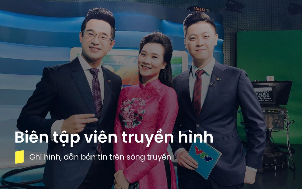 Biên tập viên truyền hình đang làm việc tại studio