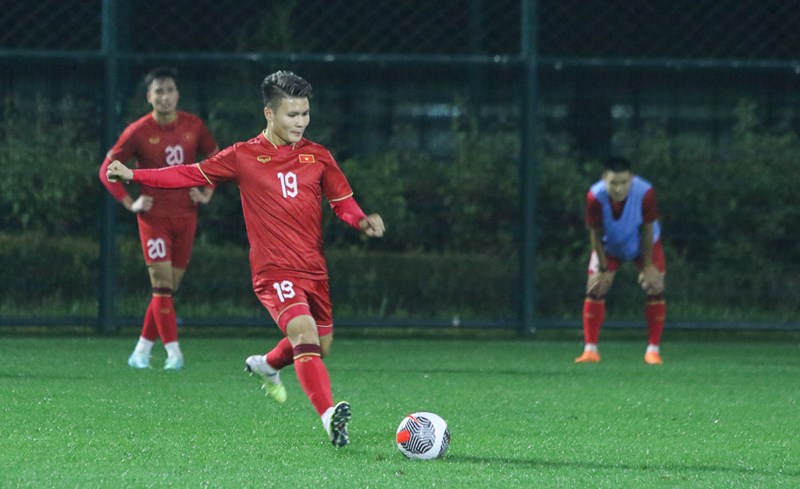 Bài toán kiểm soát bóng