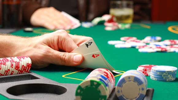 Chơi Poker ở Việt Nam khi nào là hợp pháp, khi nào vi phạm pháp luật? | Báo Pháp Luật Việt Nam